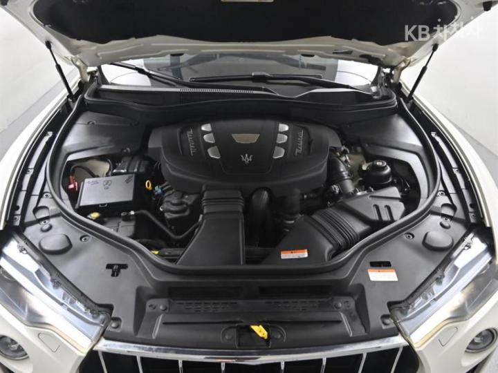 Maserati Levante 3.0 Diesel AWD Base Type 7