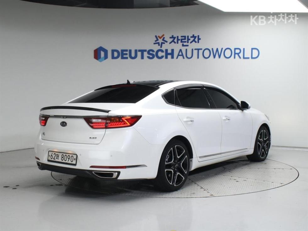 2018 - kia k7