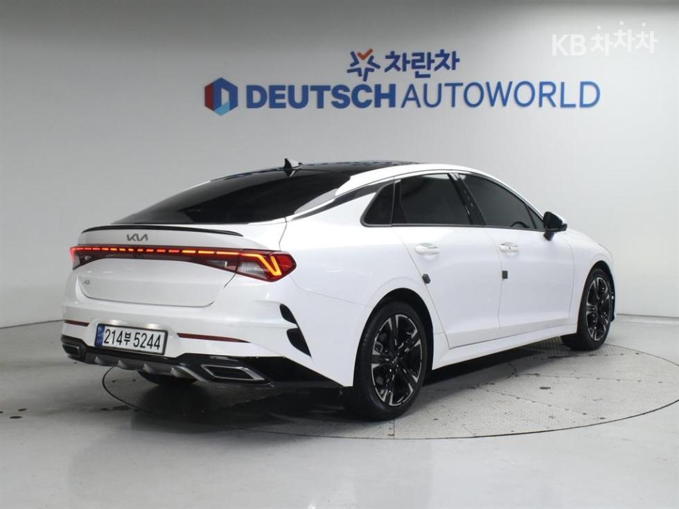 2023 - kia k5