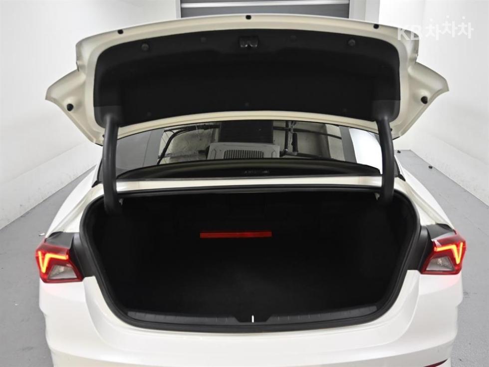 2023 - kia k5