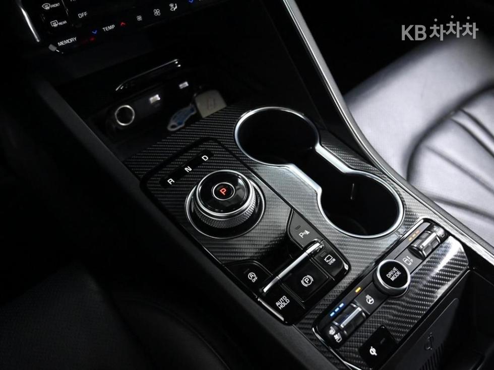 2023 - kia k5