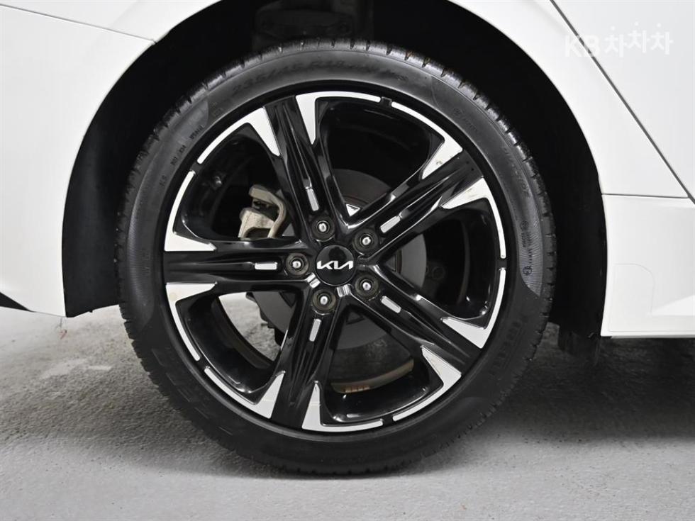 2023 - kia k5