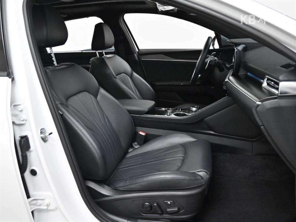 2023 - kia k5