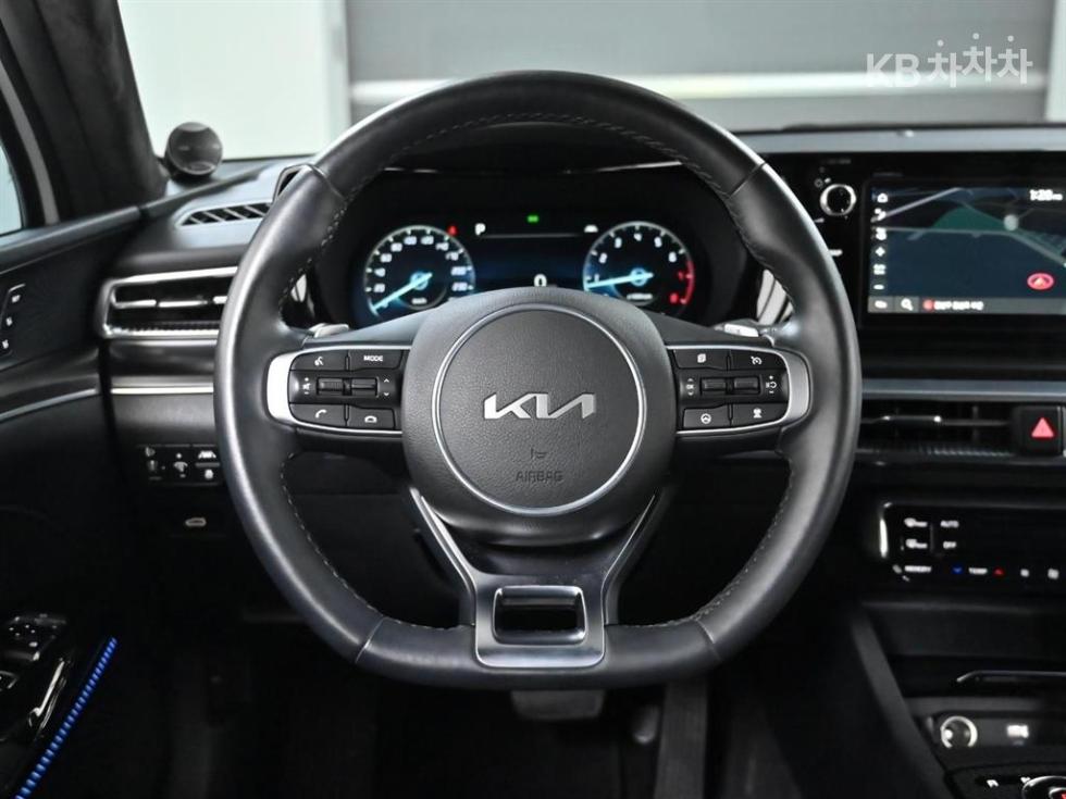 2023 - kia k5