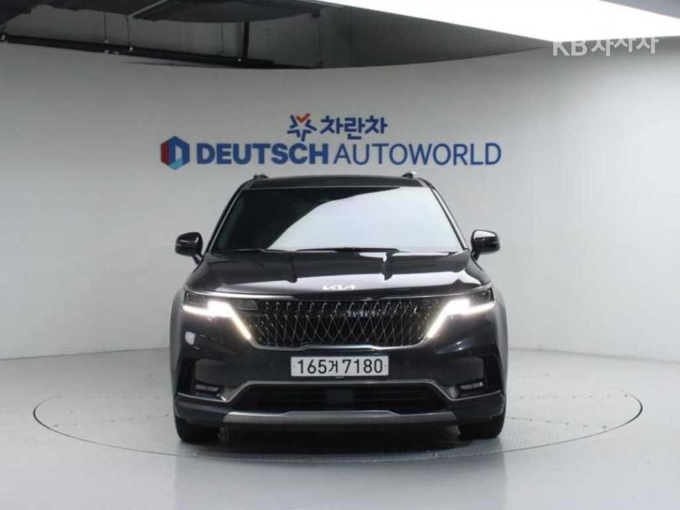 2023 - kia carnival