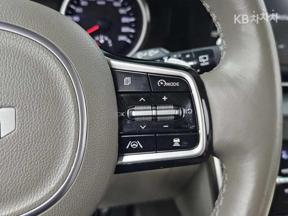 2023 - kia carnival
