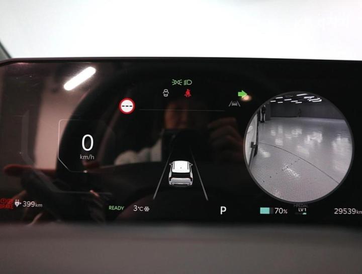 Kia EV3 Long Range 2WD Earth 8