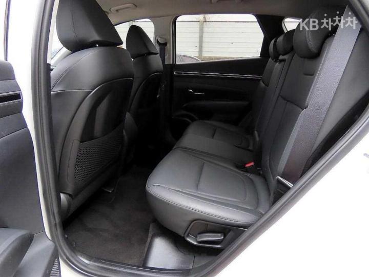 Hyundai Tucson The NX4 Diesel 2.0 2WD Modern 7