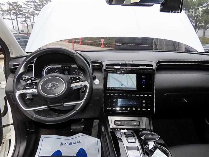 Hyundai Tucson The NX4 Diesel 2.0 2WD Modern 8