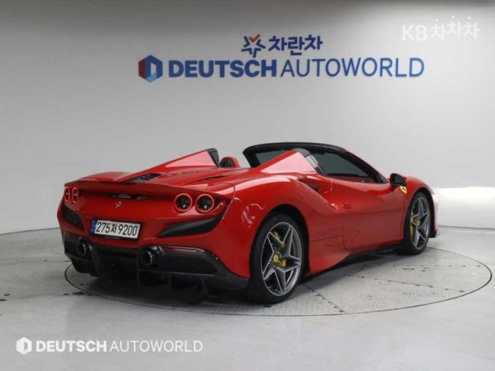 Ferrari F8 Spider 3.9 V8 3