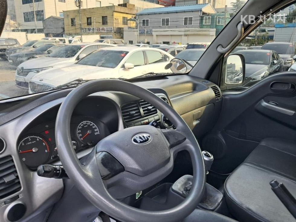 2013 - kia bongo iii