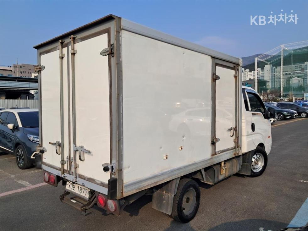 2013 - kia bongo iii