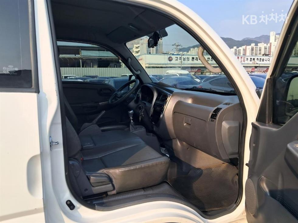 2013 - kia bongo iii