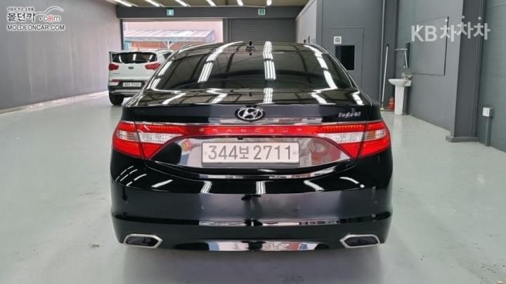 Hyundai Grandeur Hybrid Premium 5