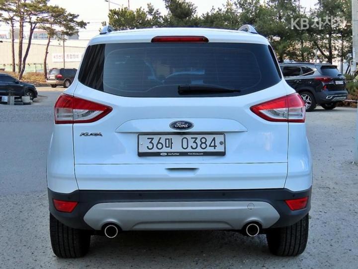Ford Kuga 2.0 Trend 5