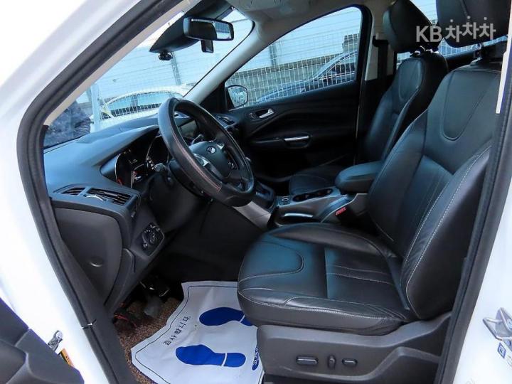 Ford Kuga 2.0 Trend 6