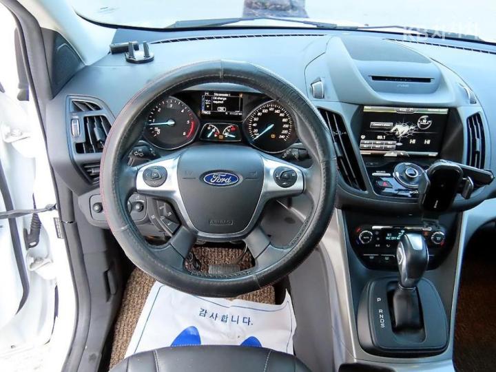 Ford Kuga 2.0 Trend 9