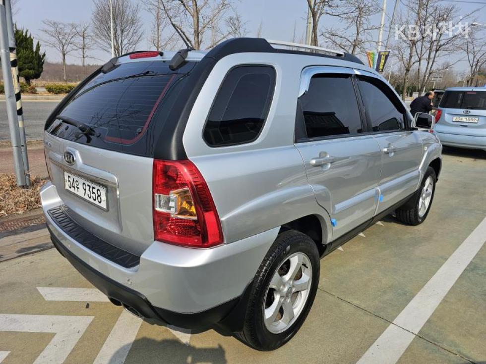 2010 - kia sportage