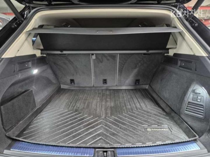 Volkswagen Touareg 3.0 TDI Prestige 6