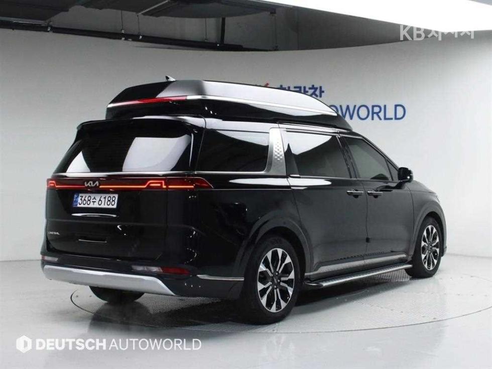 2023 - kia carnival