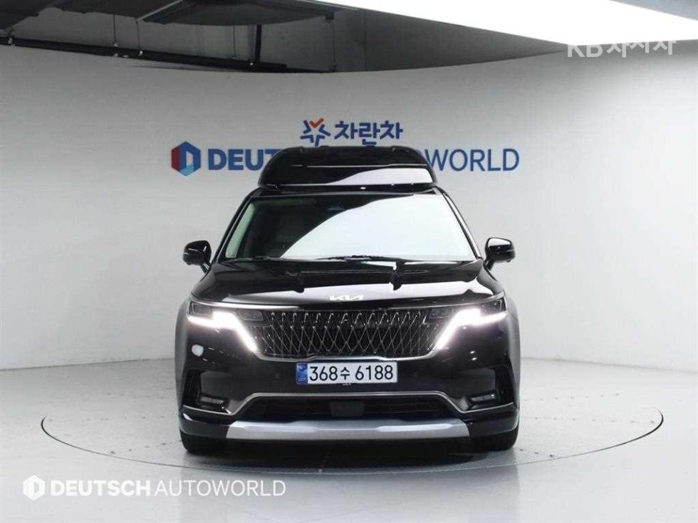 2023 - kia carnival
