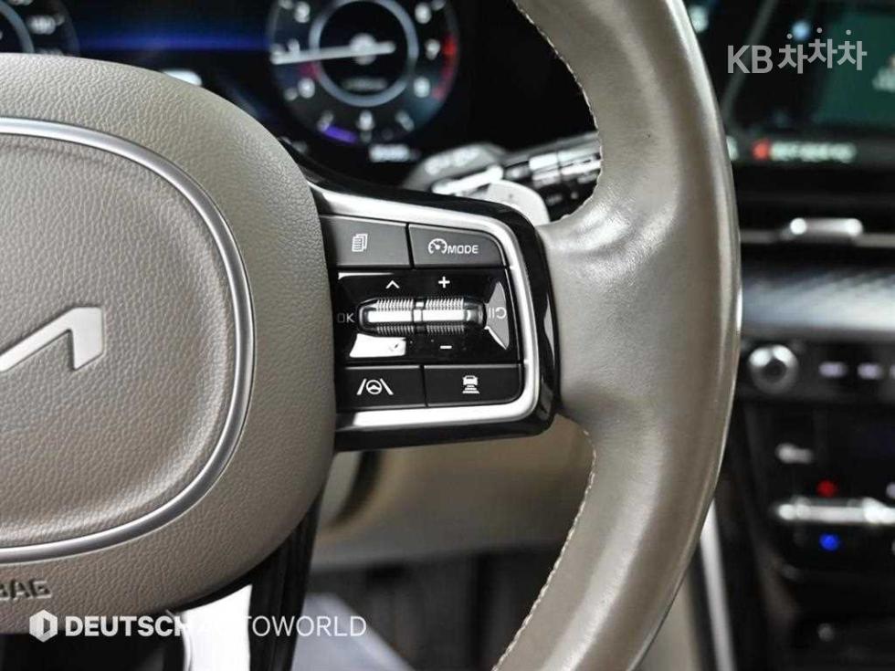 2023 - kia carnival