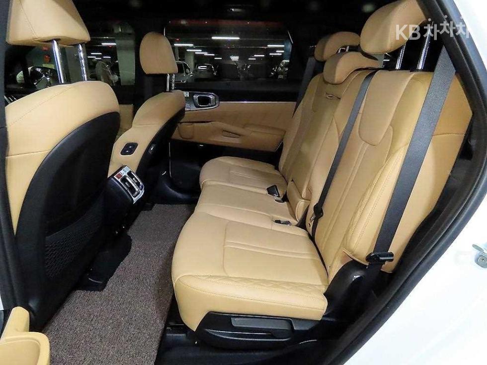2023 - kia sorento