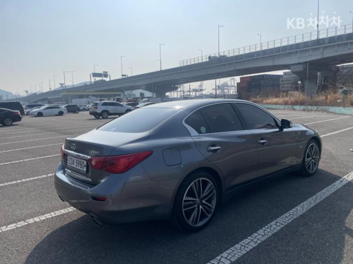 Infiniti Q50 2.2d Premium 5