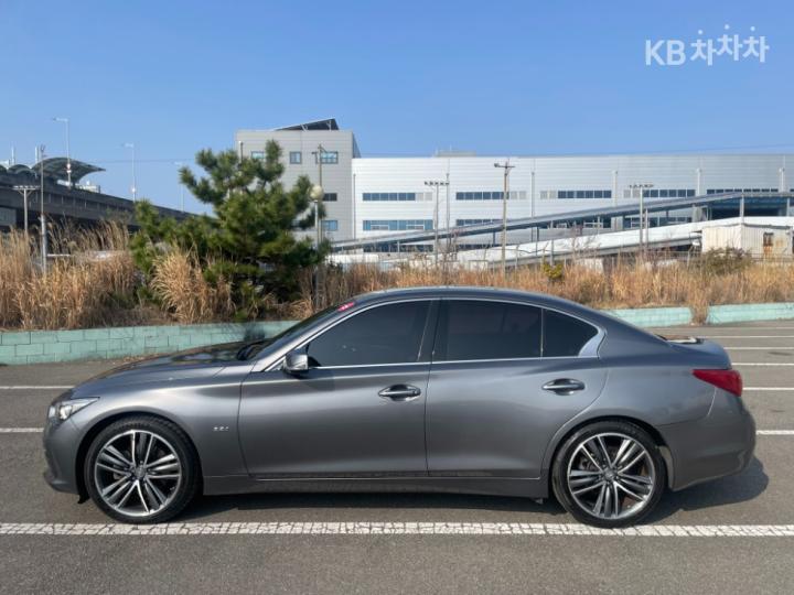 Infiniti Q50 2.2d Premium 6