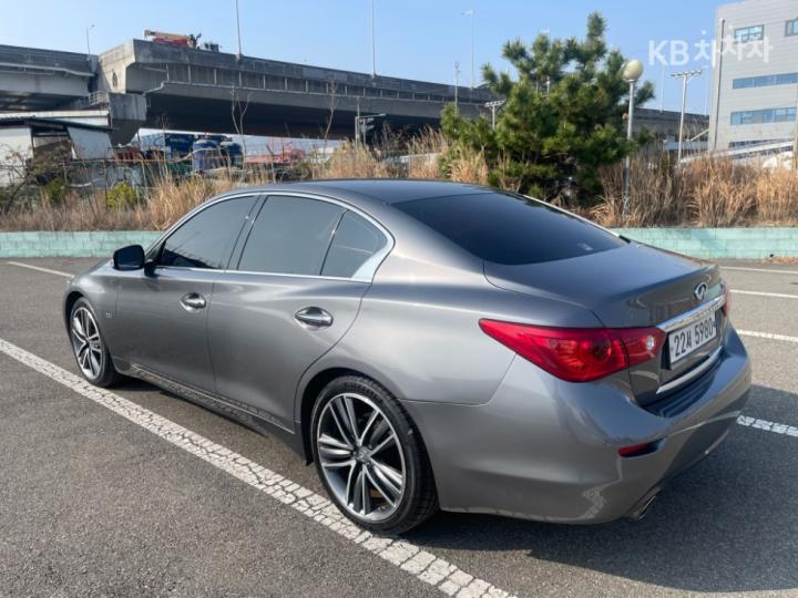 Infiniti Q50 2.2d Premium 7