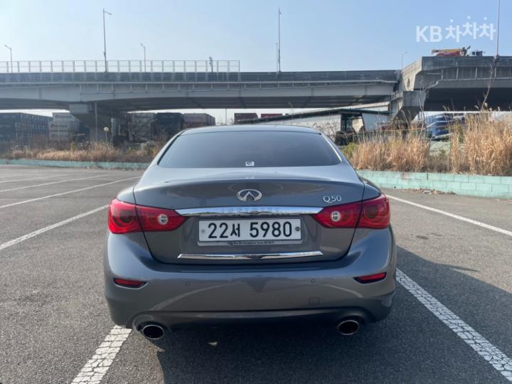 Infiniti Q50 2.2d Premium 8