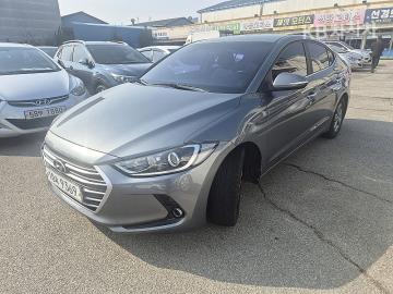 Hyundai Avante 1.6 GDI Smart — foto 1