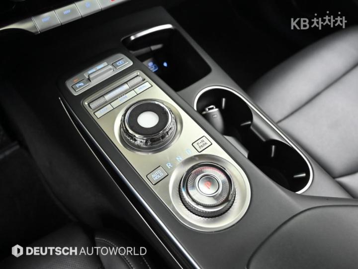 Genesis GV70 Gasoline 2.5T 2WD 10