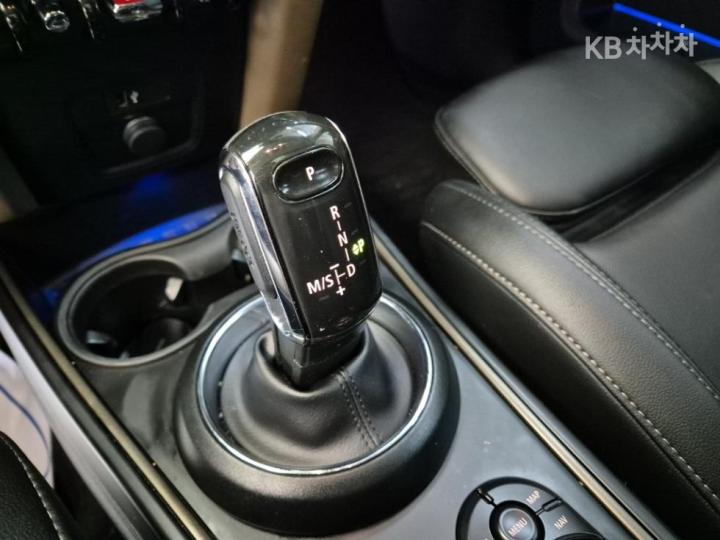 Mini Countryman F60 2.0 Cooper D All4 Hightrim 9