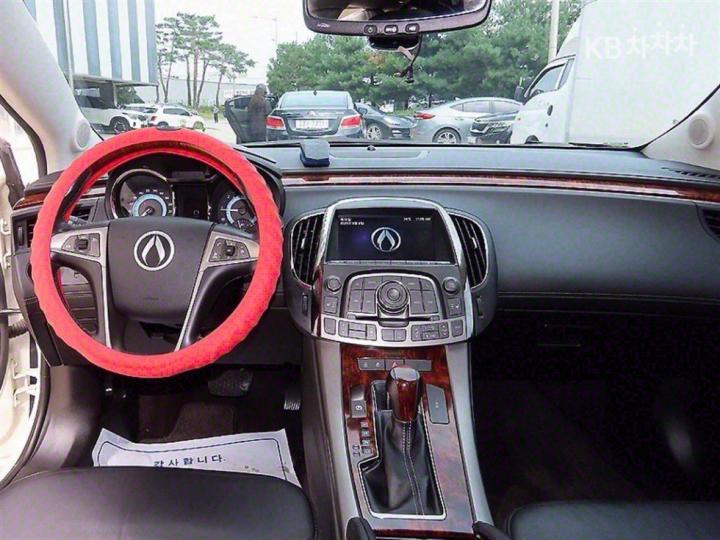 Chevrolet Alpheon EL240H Premium 8