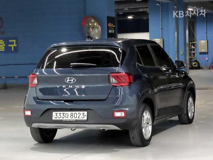 Hyundai Venue Gasoline 1.6 Modern 5