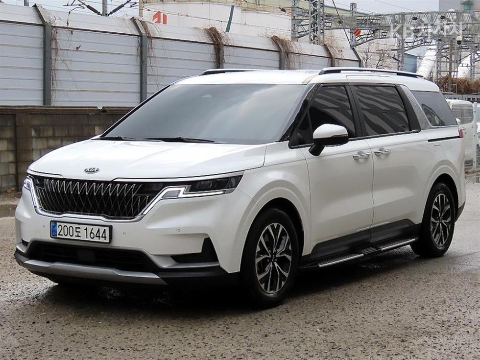 2021 - kia carnival