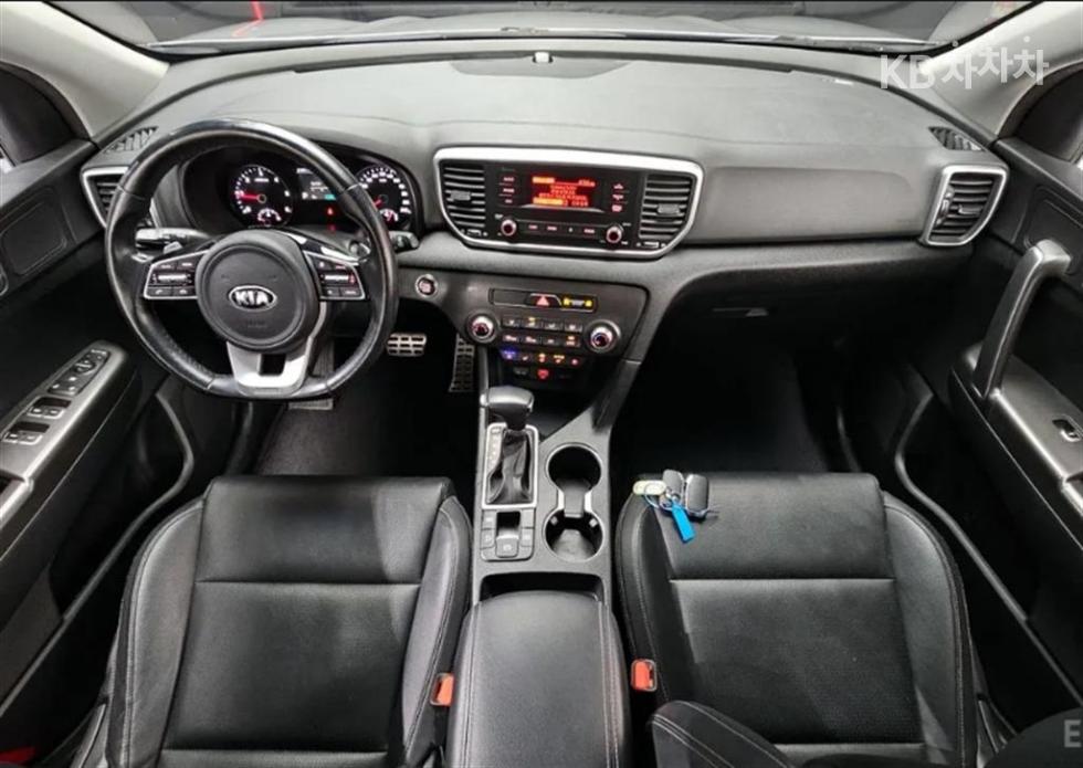 2021 - kia sportage
