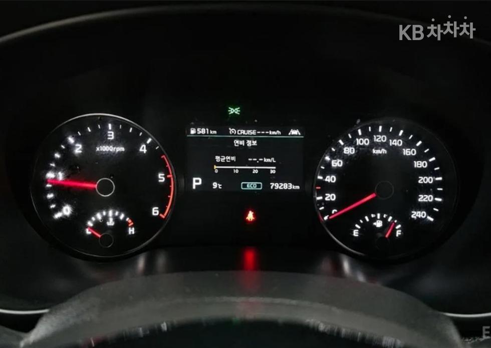 2021 - kia sportage