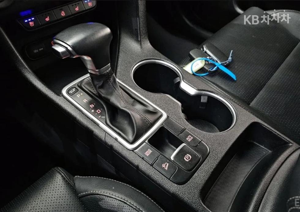 2021 - kia sportage