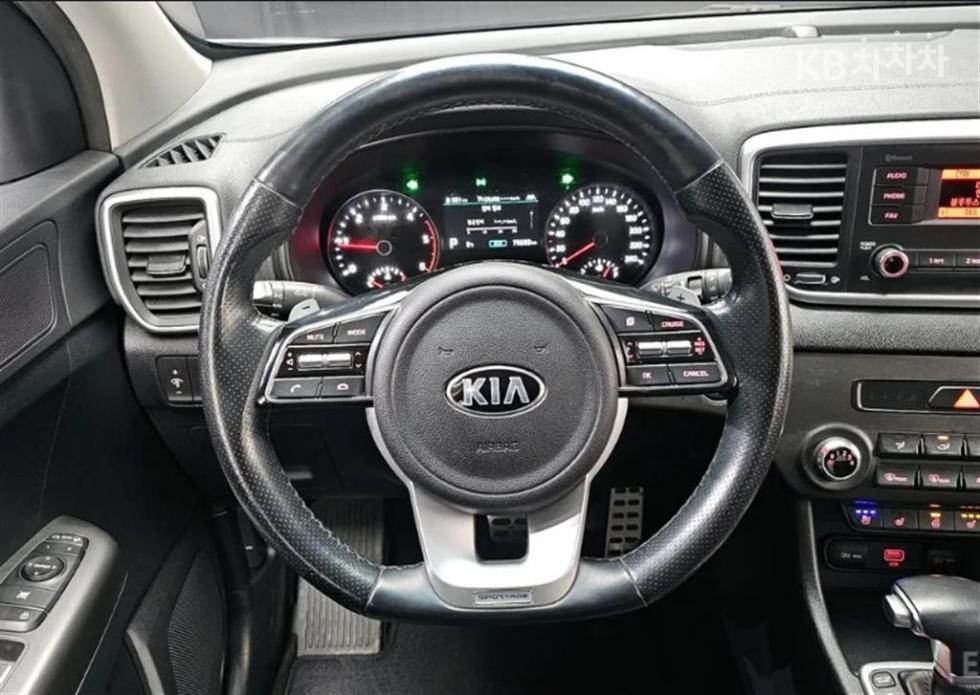 2021 - kia sportage