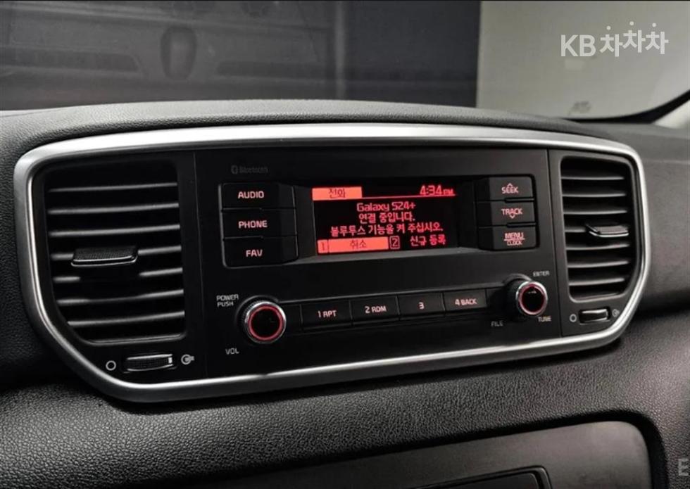2021 - kia sportage