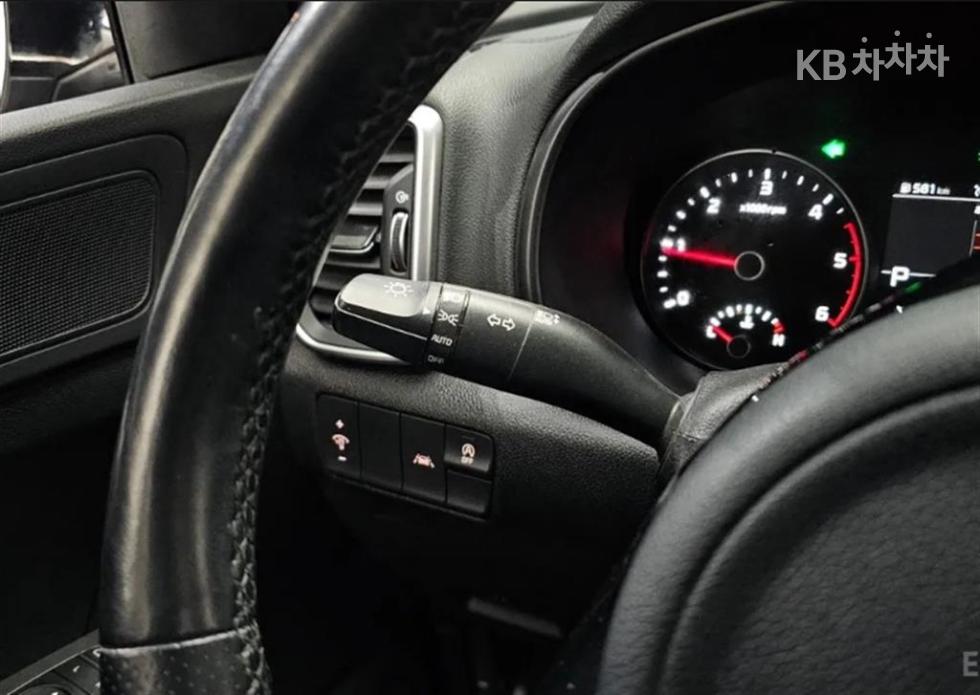 2021 - kia sportage