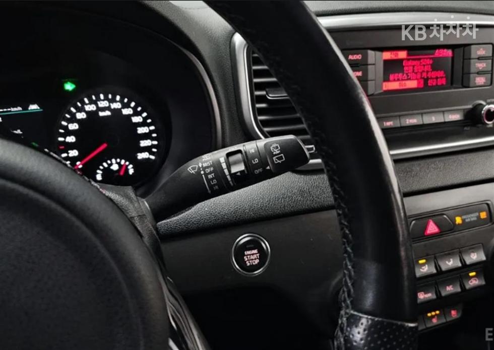 2021 - kia sportage