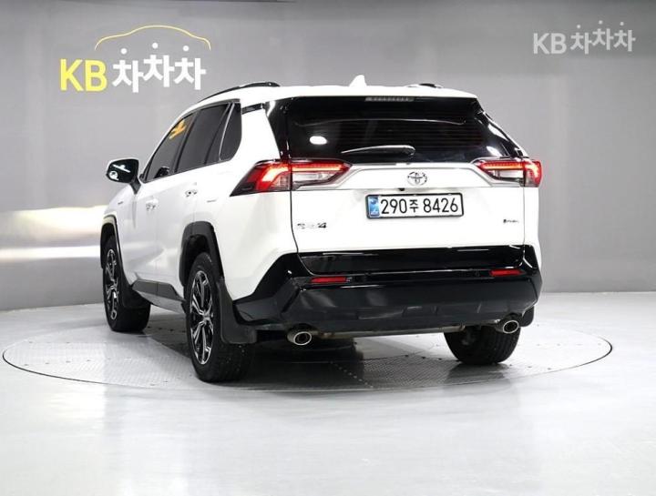 Toyota RAV4 New 2.5 PHEV XSE 5