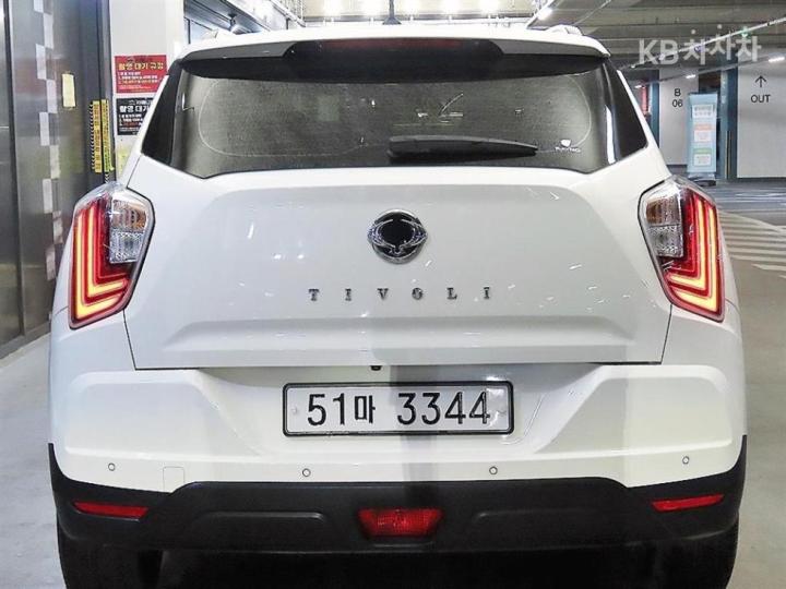 KG Mobility (Ssangyong) Tivoli Gasoline V3 2WD Base Type 6