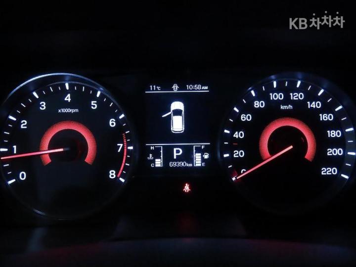 KG Mobility (Ssangyong) Tivoli Gasoline V3 2WD Base Type 10