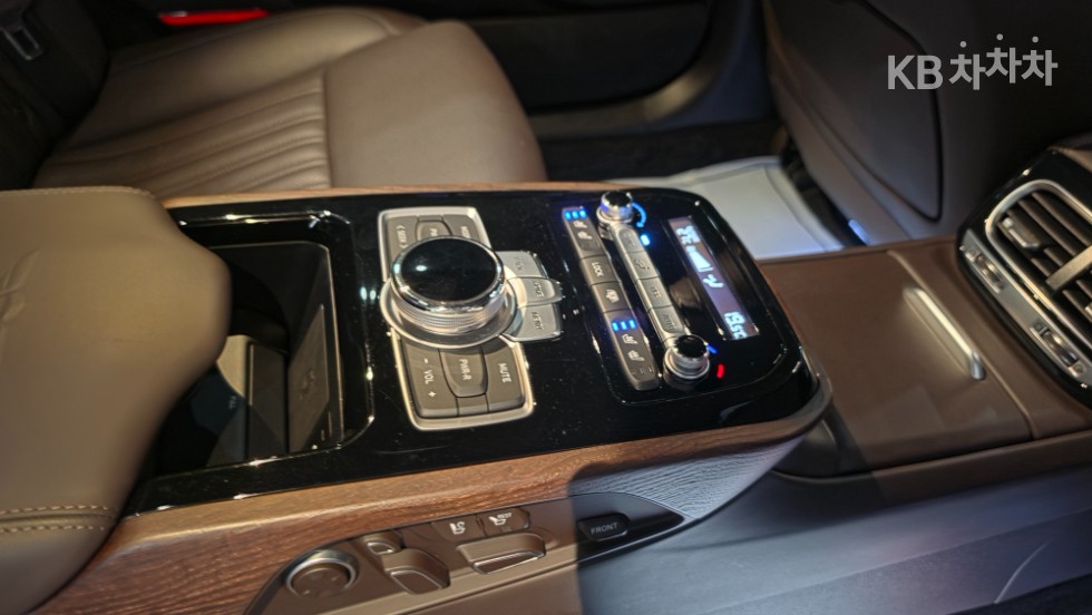 Genesis G90 — miniaturë 16