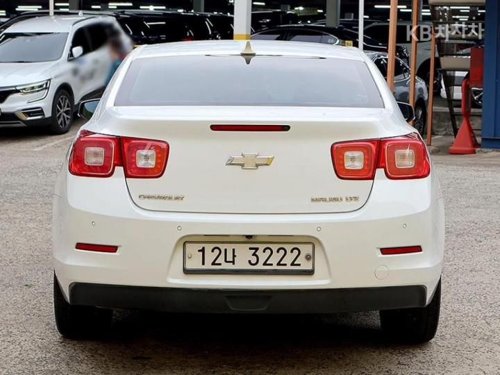 Chevrolet Malibu 2.0 LTZ Deluxe Pack Black Wheel 4