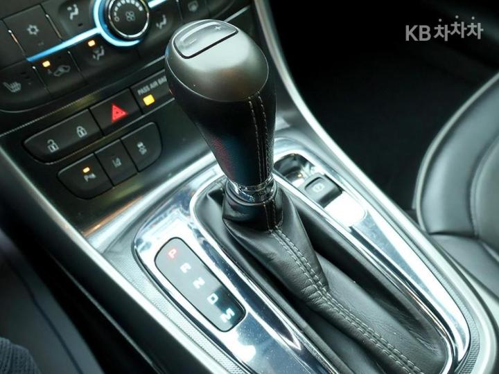 Chevrolet Malibu 2.0 LTZ Deluxe Pack Black Wheel 8